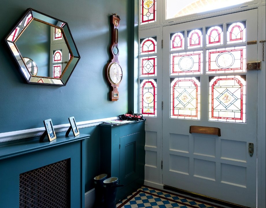 Painting & Decorating